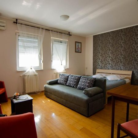 Apartman Ivana Lägenhet Subotica Exteriör bild